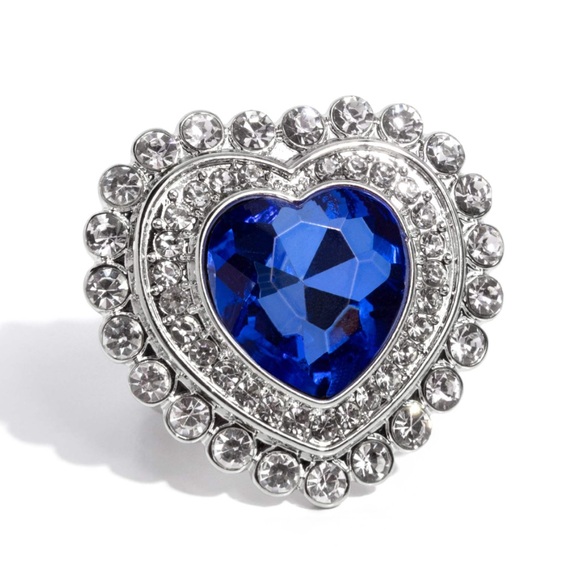 NWT Heart-Shaped Blue & Rhinestones Ring - Picture 3 of 6